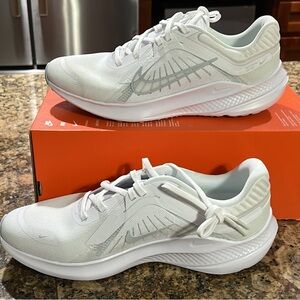 Nike Women's White and Silver Athletic Shoes